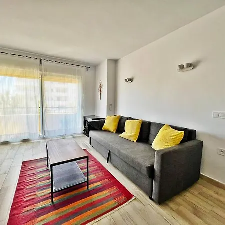 Primera Linea De Playa Nuevo Y Luminoso * Fuengirola