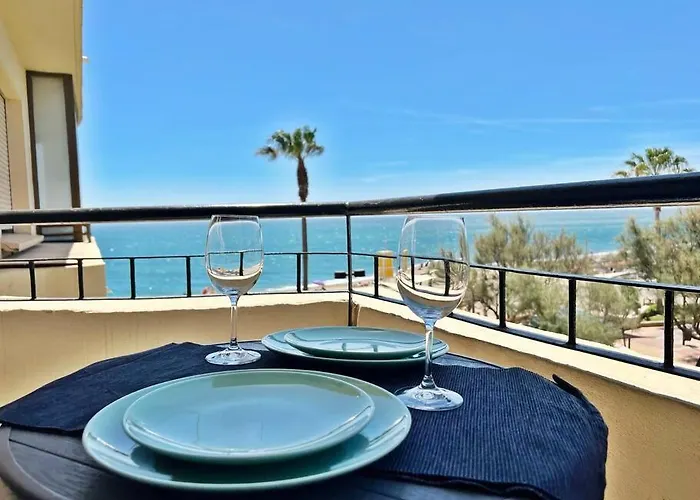 Primera Linea De Playa Nuevo Y Luminoso * Fuengirola